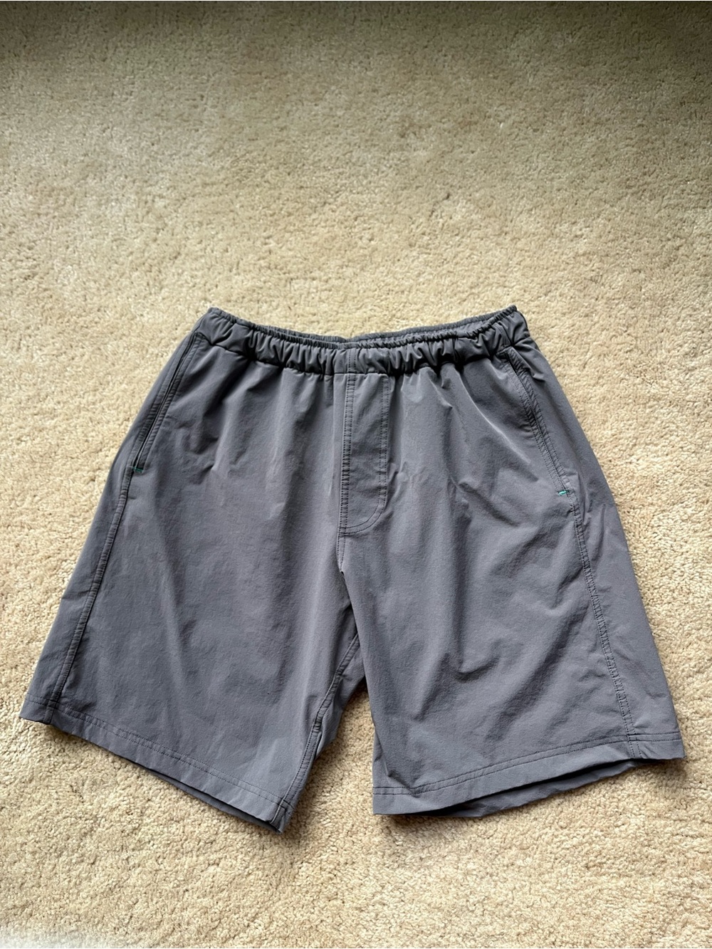 Myles Men’s Gray Athletic Activewear Shorts - Size L - EUC
